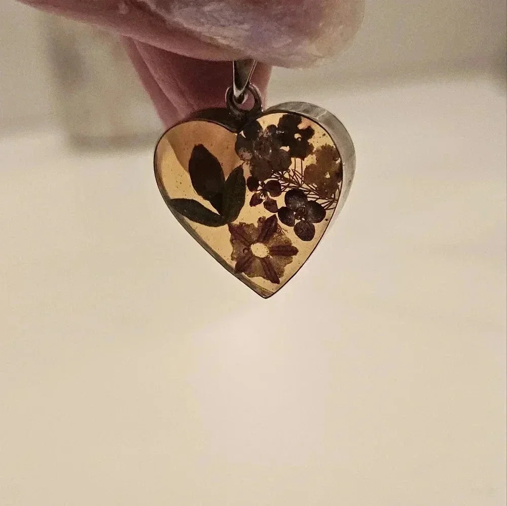 ATI 925 Sterling Silver Mexico Lucite Small Flower Charm Pendant